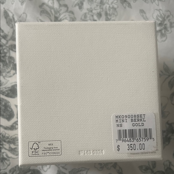 Michael Kors Gold Watch and Jewelry Set - Picture 3 of 4